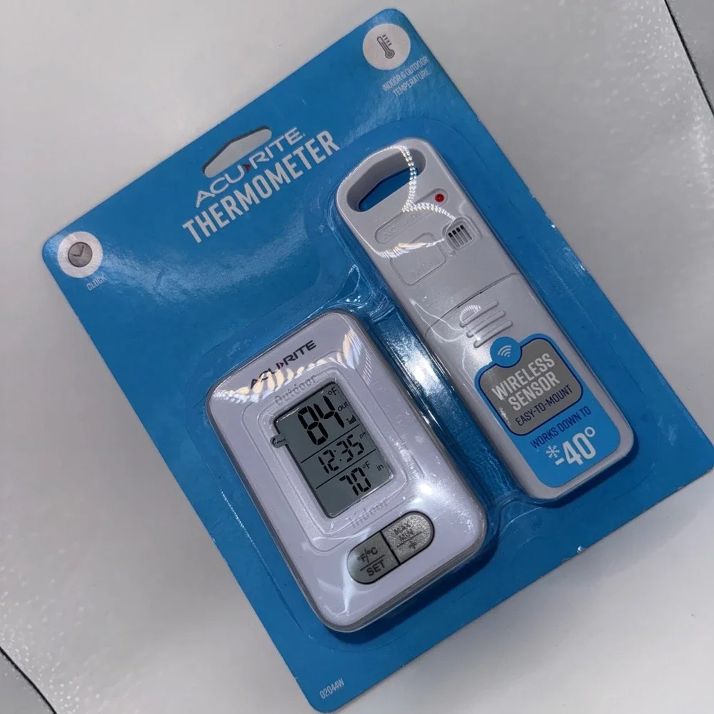 AcuRite Wireless Indoor Outdoor Digital Temperature Thermometer Clock & Memory